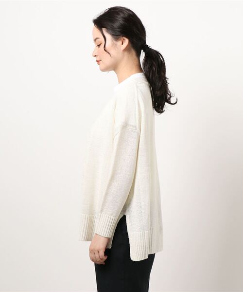 IENA(イエナ)の「麻混テープヤーン Vネックカーディガン◆(ニット/セーター・レディース・ホワイト/ベージュ/ネイビー・FREE)」の11枚目の写真