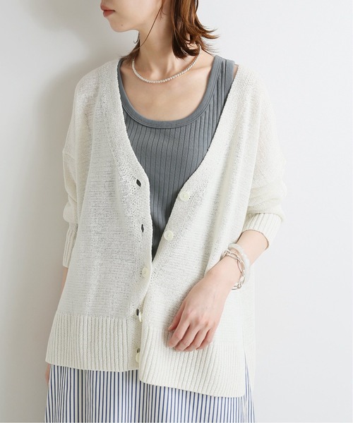 IENA(イエナ)の「麻混テープヤーン Vネックカーディガン◆(ニット/セーター・レディース・ホワイト/ベージュ/ネイビー・FREE)」の1枚目の写真
