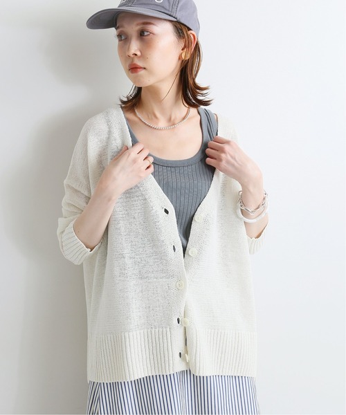 IENA(イエナ)の「麻混テープヤーン Vネックカーディガン◆(ニット/セーター・レディース・ホワイト/ベージュ/ネイビー・FREE)」の7枚目の写真