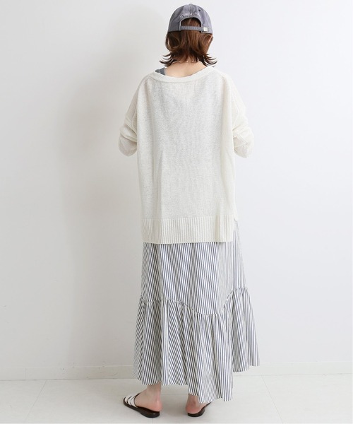 IENA(イエナ)の「麻混テープヤーン Vネックカーディガン◆(ニット/セーター・レディース・ホワイト/ベージュ/ネイビー・FREE)」の8枚目の写真