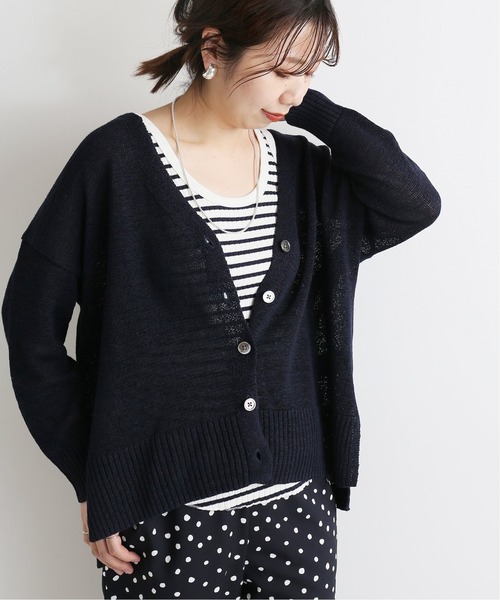 IENA(イエナ)の「麻混テープヤーン Vネックカーディガン◆(ニット/セーター・レディース・ホワイト/ベージュ/ネイビー・FREE)」の10枚目の写真