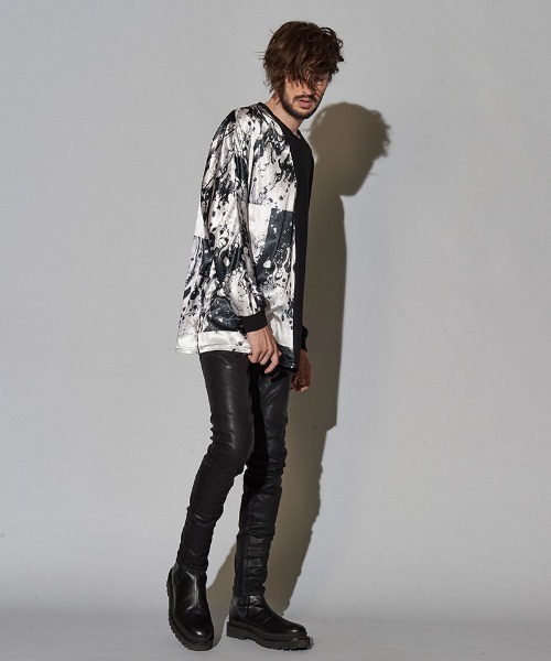 NO ID.(ノーアイディ)の「mlt3463-リキッドプリント切替ドルマンスリーブロンT(Tシャツ/カットソー・メンズ・ブラック/イエロー/ブルー・ONE SIZE)」の13枚目の写真