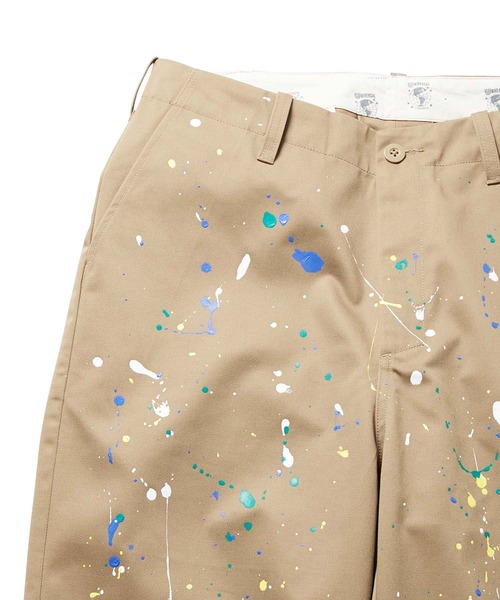 UNIVERSAL OVERALL（ユニバーサルオーバーオール）の「【UNIVERSAL OVERALL 別注】HAND PAINT WIDE TROUSERS（チノパンツ・メンズ・ベージュ/カーキ・S/L/M/XL）」の14枚目の写真