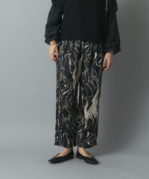 こなれ感のあるニュアンシーなアイテム マーブル柄サテンイージーパンツ その他パンツ Un Dix Cors アンディコール のファッション通販 Zozotown