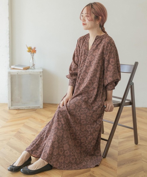 ITEMS URBANRESEARCH（アイテムズ アーバンリサーチ）の「花柄ラグランワンピース（ワンピース・レディース・ブラック系その他/ブラウン系その他/ベージュ系その他/グリーン系その他・SMALL/FREE）」の18枚目の写真
