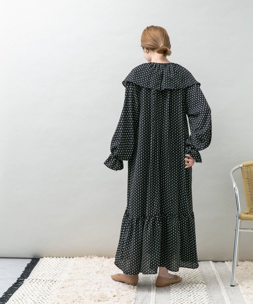 UR Lab.（アーバンリサーチラボ）の「衿付きダイヤドットワンピース（ワンピース・レディース・ブラック/アイボリー・FREE）」の11枚目の写真