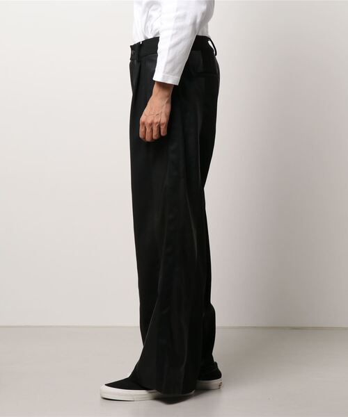 AVALONE(アヴァロン)の「【AVALONE / アヴァロン】SYNTHETIC LEATHER MIX TP PANTS(スラックス・メンズ・ブラック・2)」の2枚目の写真