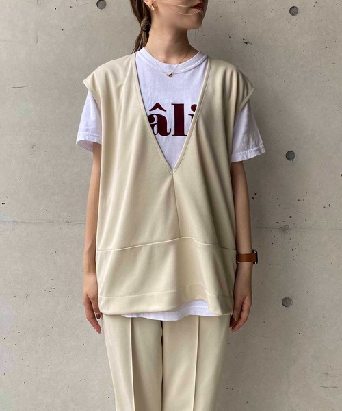 CAPRICIEUX LE'MAGE（カプリシューレマージュ）の「深Vネックベスト（ベスト・レディース・ブラック/アイボリー・FREE）」の3枚目の写真