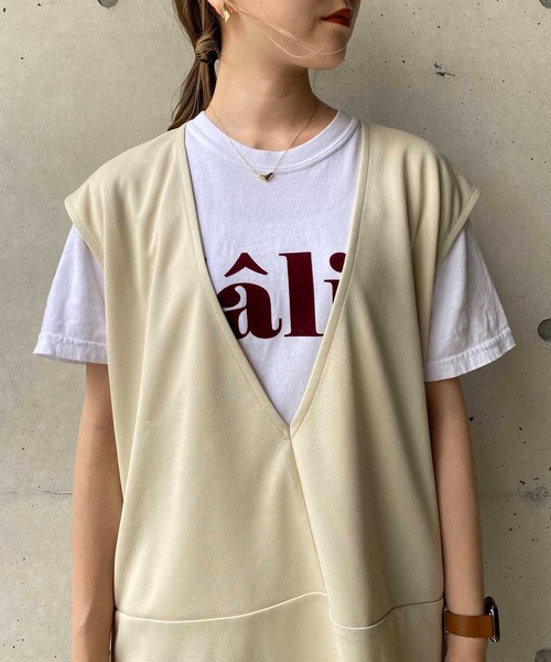 CAPRICIEUX LE'MAGE（カプリシューレマージュ）の「深Vネックベスト（ベスト・レディース・ブラック/アイボリー・FREE）」の6枚目の写真