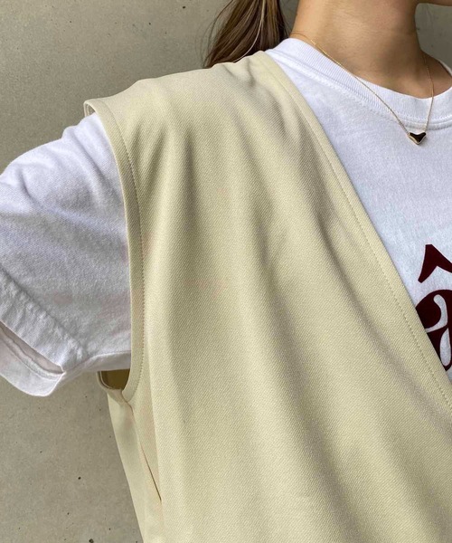 CAPRICIEUX LE'MAGE（カプリシューレマージュ）の「深Vネックベスト（ベスト・レディース・ブラック/アイボリー・FREE）」の8枚目の写真