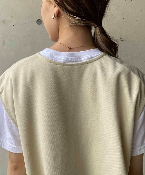 CAPRICIEUX LE'MAGE（カプリシューレマージュ）の「深Vネックベスト（ベスト・レディース・ブラック/アイボリー・FREE）」の7枚目の写真