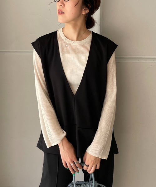 CAPRICIEUX LE'MAGE（カプリシューレマージュ）の「深Vネックベスト（ベスト・レディース・ブラック/アイボリー・FREE）」の21枚目の写真