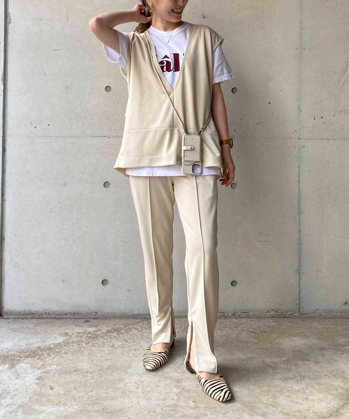 CAPRICIEUX LE'MAGE（カプリシューレマージュ）の「深Vネックベスト（ベスト・レディース・ブラック/アイボリー・FREE）」の15枚目の写真