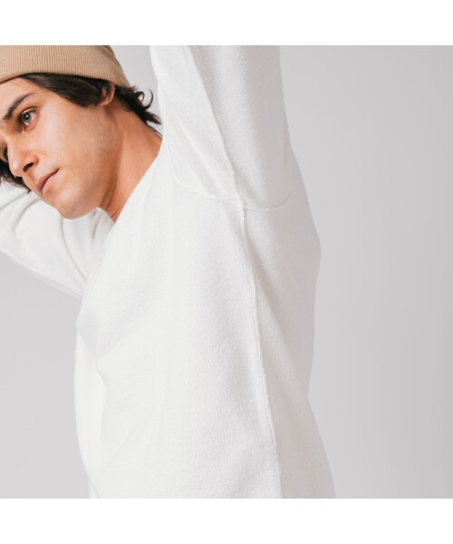 LACOSTE（ラコステ）の「リバースルックパイル地クルーネックセーター（ニット/セーター・メンズ・ホワイト/ベージュ/ネイビー・2/4/3/5）」の12枚目の写真