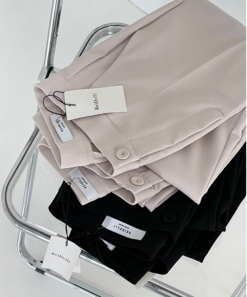 BEIDELLI（ベイデリー）の「[BELLIDE MADE] 着丈が選べるデイリースラックス（スラックス・レディース・アイボリー/ブラック/モカ・SMALL/MEDIUM/S/M）」の21枚目の写真