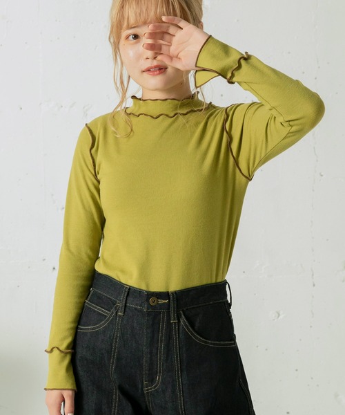 mikke（ミッケ）の「【吸水発熱素材】メロー配色ハイネックプルオーバー（Tシャツ/カットソー・レディース・オフホワイト/ネイビー/ブルー/グリーン・FREE）」の16枚目の写真