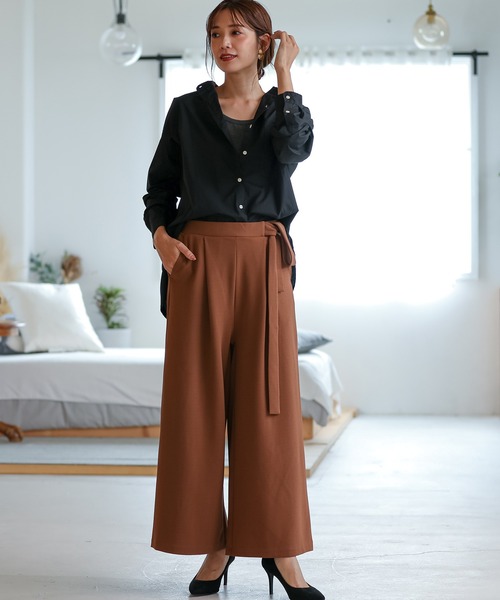 OMNES(オムネス)の「カットツイルタックワイドパンツ(その他パンツ・レディース・ブラック/アイボリー/キャメル・FREE)」の4枚目の写真