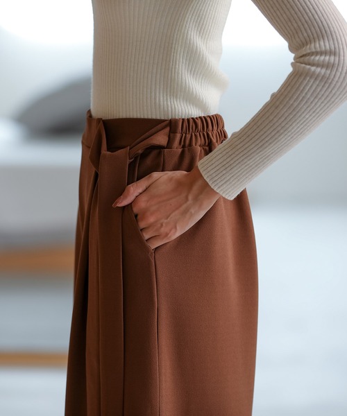 OMNES(オムネス)の「カットツイルタックワイドパンツ(その他パンツ・レディース・ブラック/アイボリー/キャメル・FREE)」の8枚目の写真