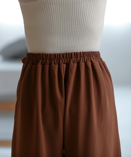 OMNES(オムネス)の「カットツイルタックワイドパンツ(その他パンツ・レディース・ブラック/アイボリー/キャメル・FREE)」の10枚目の写真