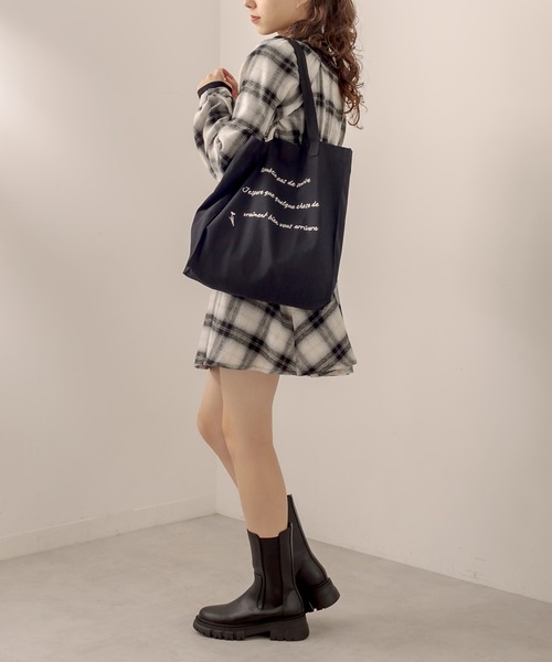 OLIVE des OLIVE(オリーブデオリーブ)の「カラフルトートバッグ(トートバッグ・レディース・ブラック/レッド/サックスブルー/ピンク/イエロー/オレンジ/アイボリー/ミント/ラベンダー・FREE)」の14枚目の写真