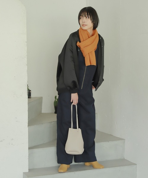 LAKOLE(ラコレ)の「【UNISEX】リブニットマフラー / 955984(マフラー・レディース・ベージュ/グレー/オフホワイト/オレンジ/グリーン/ダークブルー・FREE)」の20枚目の写真