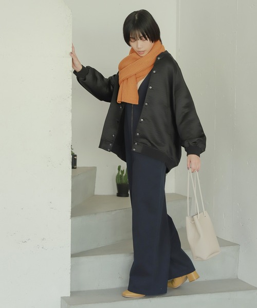 LAKOLE(ラコレ)の「【UNISEX】リブニットマフラー / 955984(マフラー・レディース・ベージュ/グレー/オフホワイト/オレンジ/グリーン/ダークブルー・FREE)」の21枚目の写真