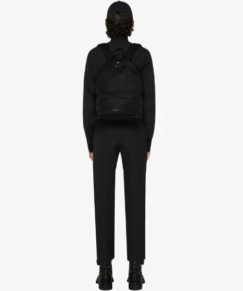 GIVENCHY（ジバンシイ）の「ナイロン エッセンシャル U バックパック（バックパック/リュック・メンズ・ブラック・ONE SIZE）」の4枚目の写真