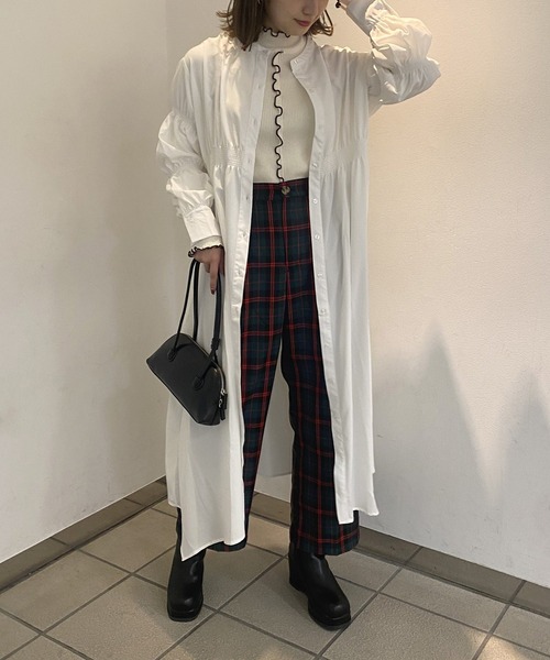 AS KNOW AS PINKY(アズノゥアズピンキー)の「ポイントぎゅぎゅっ シャツワンピース(シャツワンピース・レディース・ブラック/オフホワイト/ブルー/フューシャピンク/サックスブルー/ピンク系/ブルー系/ライトグリーン・FREE)」の21枚目の写真