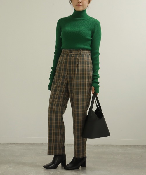 AULI（アウリィ）の「【低身長向けサイズ】チェックセミワイドパンツ（スラックス・レディース・イエロー/オレンジ/グリーン・S/XS/XXS）」の8枚目の写真