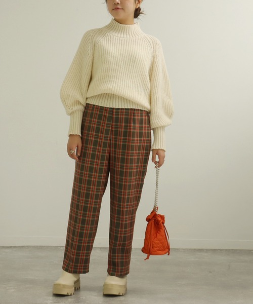 AULI（アウリィ）の「【低身長向けサイズ】チェックセミワイドパンツ（スラックス・レディース・イエロー/オレンジ/グリーン・S/XS/XXS）」の20枚目の写真