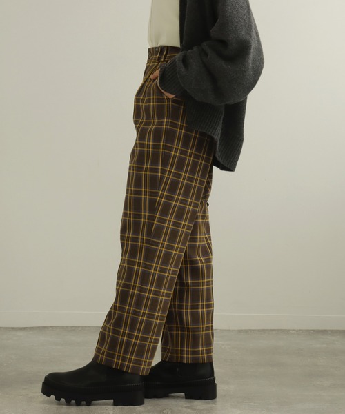 AULI（アウリィ）の「【低身長向けサイズ】チェックセミワイドパンツ（スラックス・レディース・イエロー/オレンジ/グリーン・S/XS/XXS）」の9枚目の写真