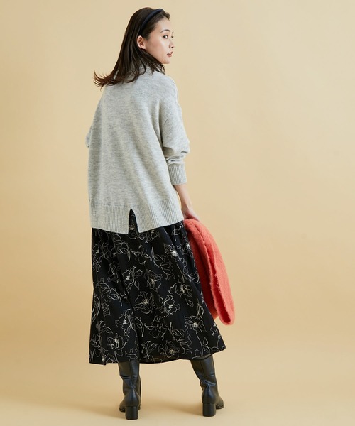 VIS（ビス）の「【美短】これ一枚で様になる！ニット×線画花柄プリントドッキングワンピース（ワンピース・レディース・ライトグレー/オフホワイト/ブルー系その他4・FREE）」の4枚目の写真