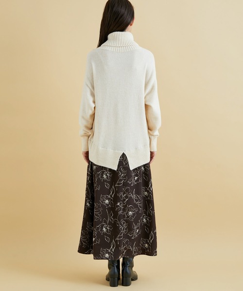 VIS（ビス）の「【美短】これ一枚で様になる！ニット×線画花柄プリントドッキングワンピース（ワンピース・レディース・ライトグレー/オフホワイト/ブルー系その他4・FREE）」の5枚目の写真