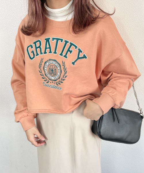 nemne store(ネンネストア)の「刺繍入りキリッパショート裏毛スウェット(スウェット・レディース・ピンク/ブルー/オートミール・フリー)」の3枚目の写真
