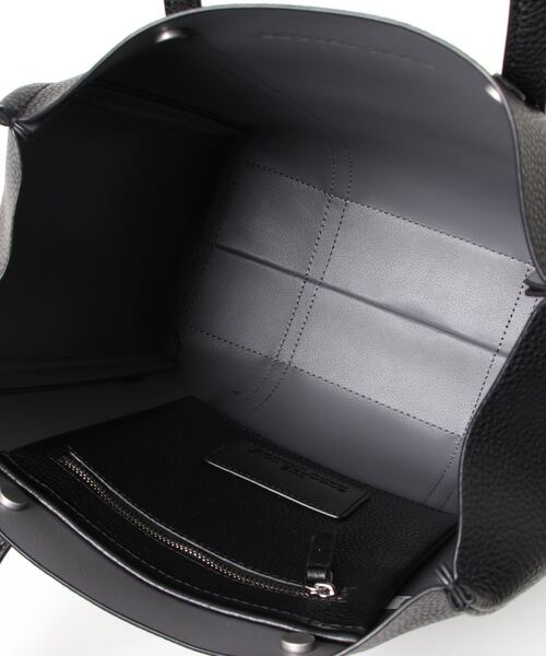 MARC JACOBS(マークジェイコブス)の「THE SHOPPER TOTE BAG/ザ ショッパー トート バッグ(トートバッグ・レディース・ブラック・ONE SIZE)」の6枚目の写真