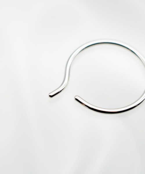 BYOKA（ビョーカ）の「【BYOKA / ビョーカ】BOLD HOOP EARCUFF / イヤーカフ（イヤーカフ・レディース・シルバー・FREE）」の10枚目の写真