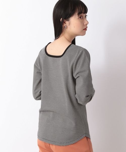 LOWRYS FARM（ローリーズファーム）の「パイピングタイトＬＳ　265269（Tシャツ/カットソー・レディース・ブラック/オフホワイト/カーキ/ブルー・FREE）」の11枚目の写真