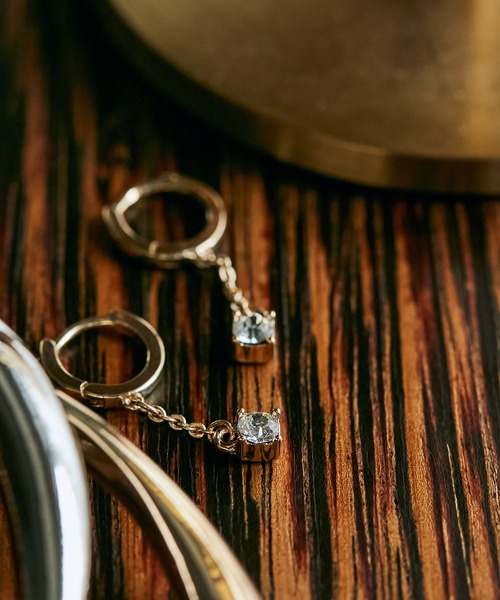 VIS（ビス）の「【WEB限定】ゆれビジュープチピアス（ピアス（両耳用）・レディース・その他1/グレー系その他/イエロー・FREE）」の4枚目の写真