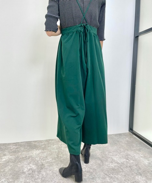 MLI'A（エムリア）の「キャミサロペット（サロペット/オーバーオール・レディース・ブラック/ベージュ/グリーン・M）」の12枚目の写真