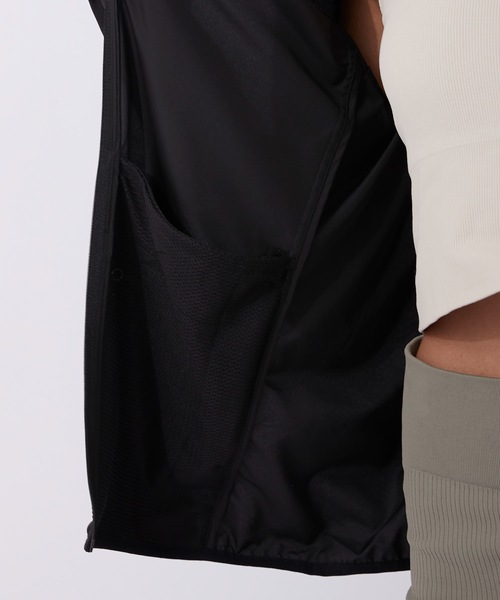 FILA（フィラ）の「【FILA:フィラ】レディースラッシュガード 布帛パーカー（ラッシュガード・レディース・ライトパープル/ホワイト/ブラック・SMALL/LARGE/MEDIUM/X-LARGE/XX-LARGE/XXX-LARGE）」の11枚目の写真