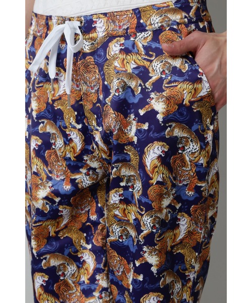 BLUE TORNADO（ブルートルネード）の「BLUE TORNADO∴タイガープリントショーツ（その他パンツ・メンズ・ネイビー/アイボリー・M/L）」の12枚目の写真