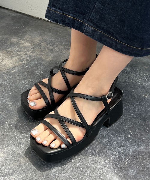 apres jour mignon（アプレジュールミニョン）の「厚底ナローサンダル【ZOZOTOWN限定アイテム】（サンダル・レディース・アイボリー/その他/ブラック・MEDIUM/SMALL/LARGE）」の3枚目の写真