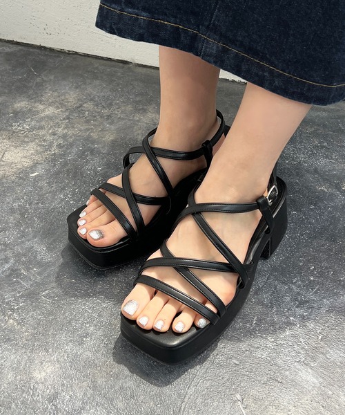 apres jour mignon（アプレジュールミニョン）の「厚底ナローサンダル【ZOZOTOWN限定アイテム】（サンダル・レディース・アイボリー/その他/ブラック・MEDIUM/SMALL/LARGE）」の6枚目の写真