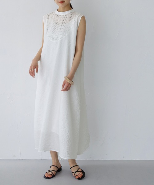 HER CLOSET（ハークローゼット）の「【shemoshelly】WEB限定 前後2wayカットレース切り替えノースリーブシャツワンピース ペチコート付き（ワンピース・レディース・ブラック/オフホワイト・M）」の19枚目の写真