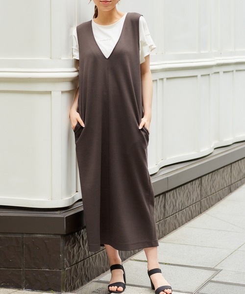 Honeys（ハニーズ）の「Ｖネックジャンスカ（ジャンパースカート・レディース・ブラック/ブラウン/ネイビー・LL/S/M/L）」の13枚目の写真