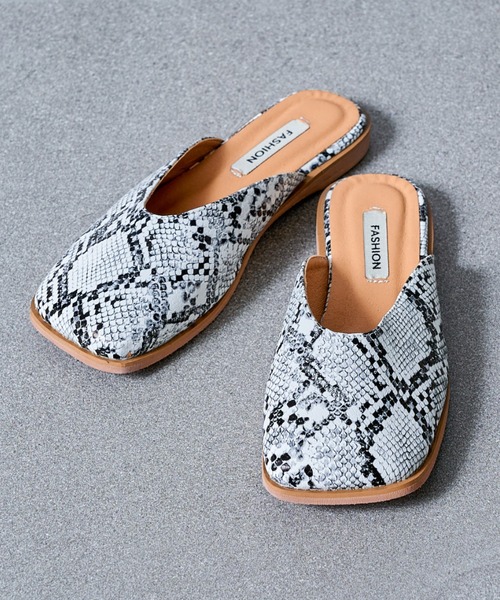 MAISON BREEZE（メゾンブリーズ）の「【MAISON BREEZE】スクエアトゥサンダル SCCH140（サンダル・レディース・グレー/グリーン/アイボリー/マルチ・35/37/39）」の4枚目の写真