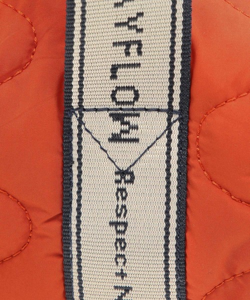 BAYFLOW(ベイフロー)の「ロゴテープキルティングドラム(ハンドバッグ・レディース・オレンジ/ブラック/ベージュ・FREE)」の5枚目の写真