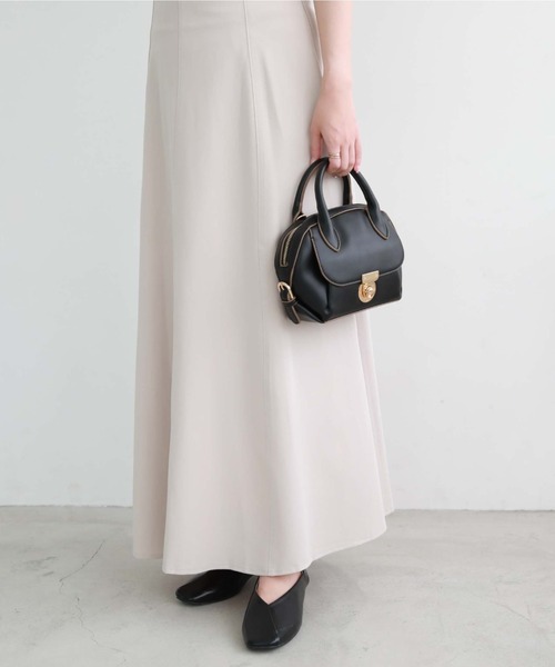 archives（アルシーヴ）の「金具ラウンドボストンバッグ（ボストンバッグ・レディース・ブラック/ブラウン/アイボリー・FREE）」の16枚目の写真