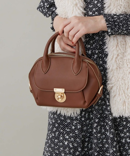 archives（アルシーヴ）の「金具ラウンドボストンバッグ（ボストンバッグ・レディース・ブラック/ブラウン/アイボリー・FREE）」の22枚目の写真