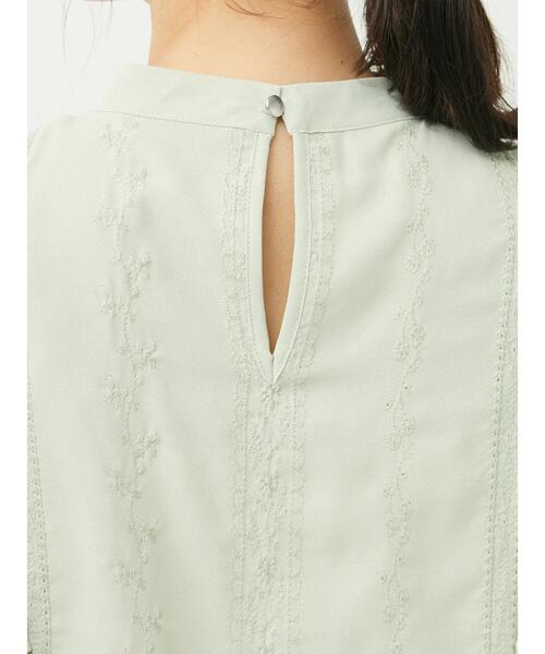 ELENCARE DUE(エレンカーレデュエ)の「・ELENCARE DUE シシュウ×ラッフルブラウス(シャツ/ブラウス・レディース・ブラック/アイボリー/グリーン系その他2・FREE)」の5枚目の写真